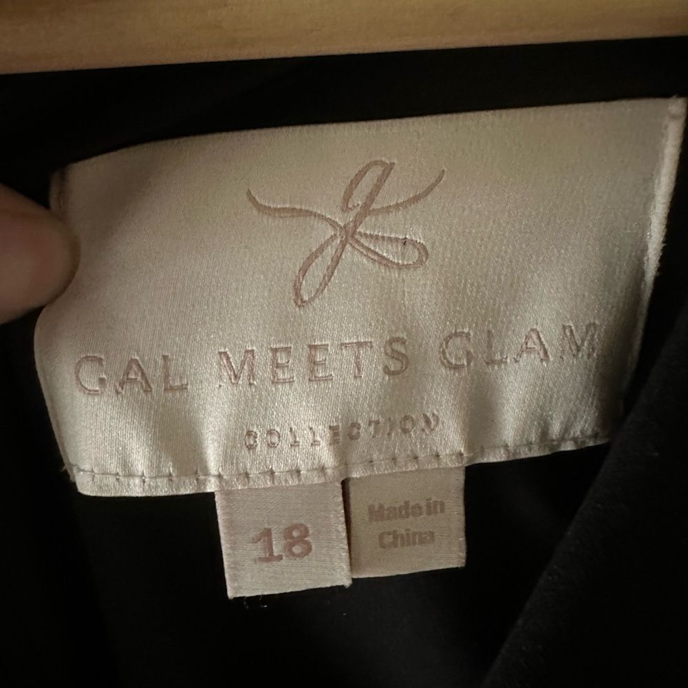 Gal Meets Glam Edith City Crepe Dress Black V Neck Knee Length Size 18 - Picture 5 of 10